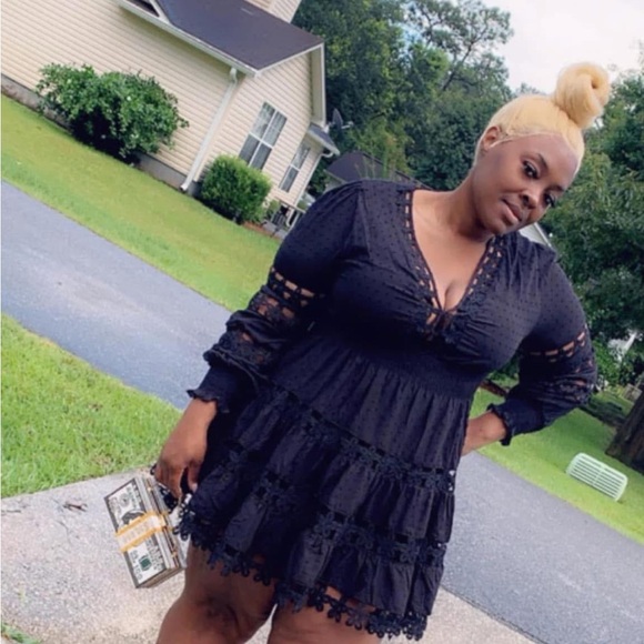 Dresses & Skirts - Elegant Black Lace Dress